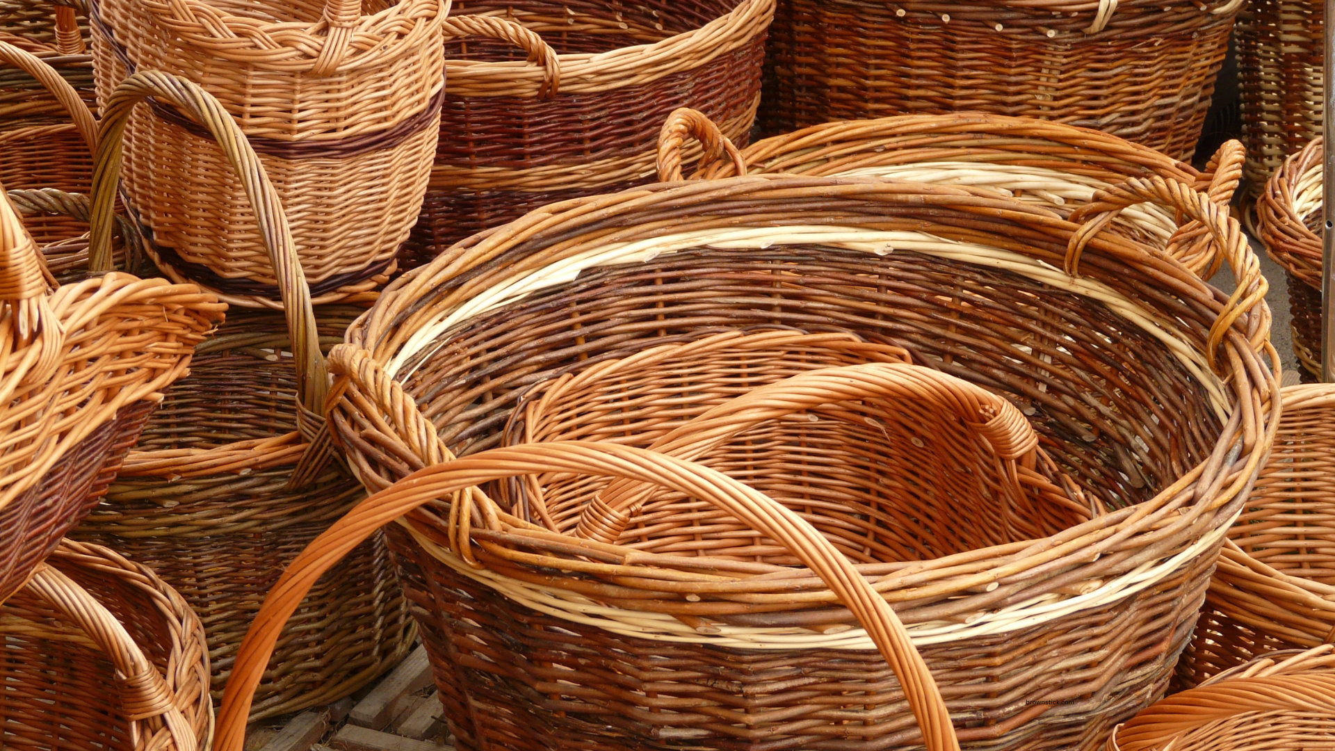 How To Clean Wicker Baskets brownstick
