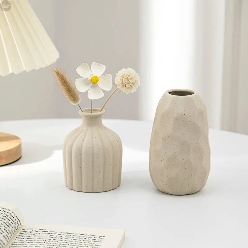 Ceramic Flower Vase for Retro Table Decor, Dried Flower Arrangements, Home Wedding Gifts, Aesthetic Desktop Ornament Brownstick
