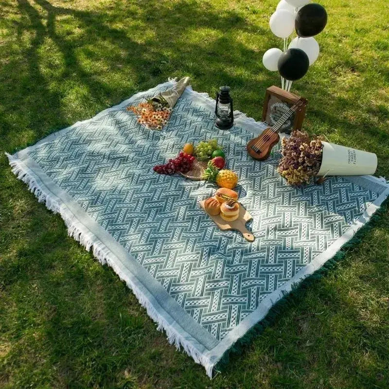 Portable Grid Picnic Mat – Moisture-Proof Outdoor Blanket (90x150 cm) Brownstick