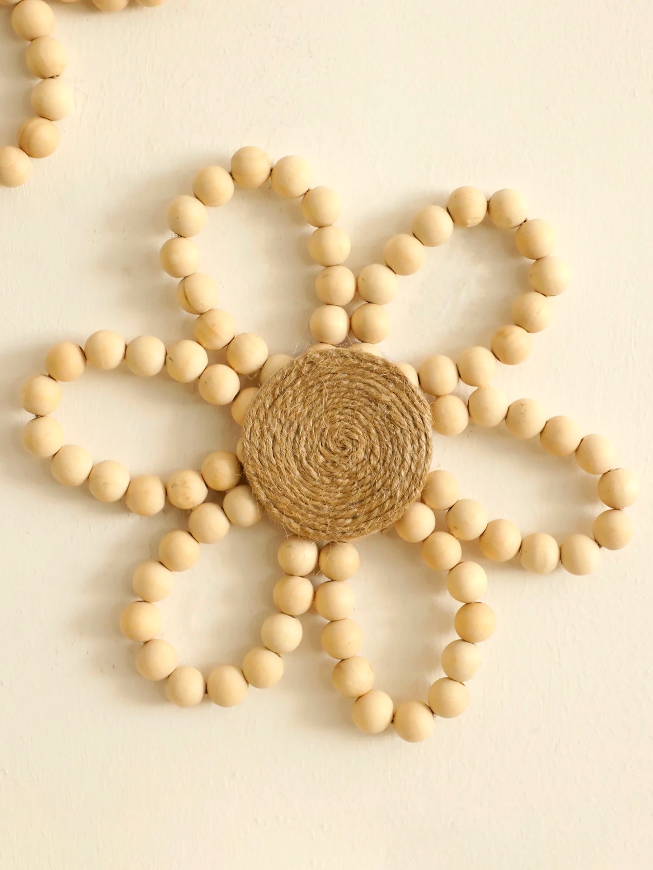 Wooden Daisy Flower Wall Hanging – Boho Beaded Home Decor Brownstick